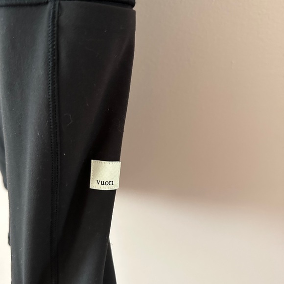 Vuori - Studio Onesie Black | Medium - Picture 10 of 12